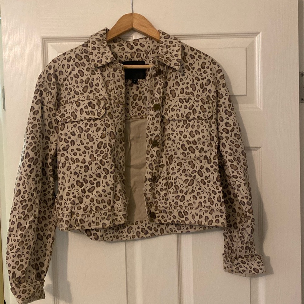 Anthropologie Sanctuary Denim Kayla Leopard Cropped Utility Jacket. Size M.